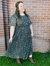 Load image into Gallery viewer, Daydre Pleated Floral Dress