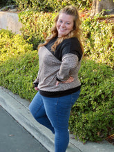 Load image into Gallery viewer, Sharla Leopard Print Swearshirt